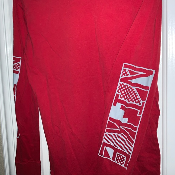 Nike Long Sleeve - Picture 2 of 2